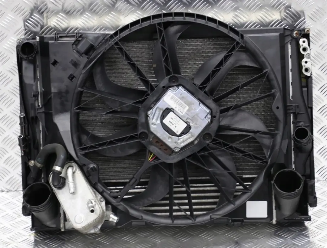 BMW E81 E87 E90 Chłodnica wentylator diesel 400W - SKU 8506668 - Numer Części 8506668