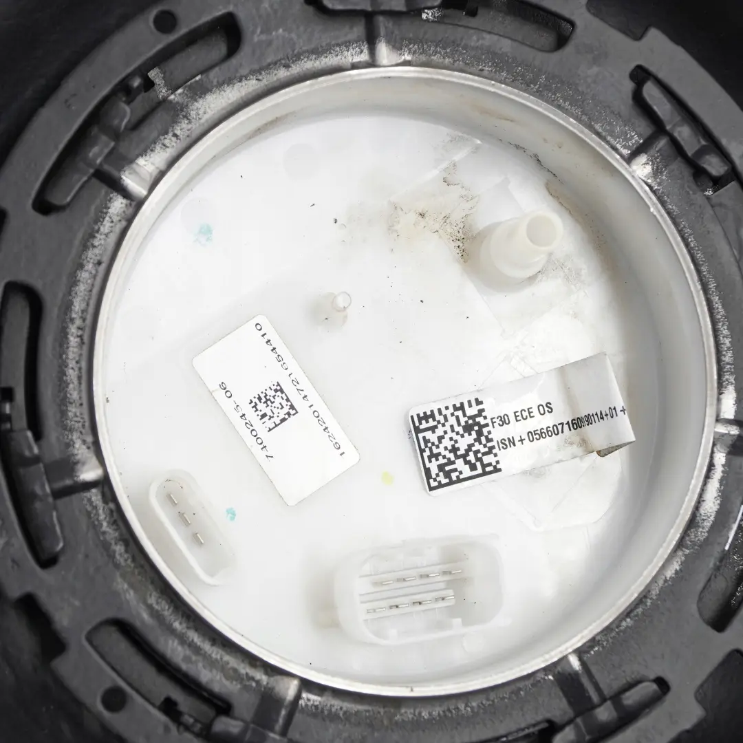 Tanque Combustible Completo Metal Híbrido 41L para BMW 3 F30 LCI Berlina 330e con número de pieza 7294609 BMW 3 F30 LCI Berlina 330e Tanque Combustible Completo Metal Híbrido 41L - SKU 7455790 - Número de pieza 7294609