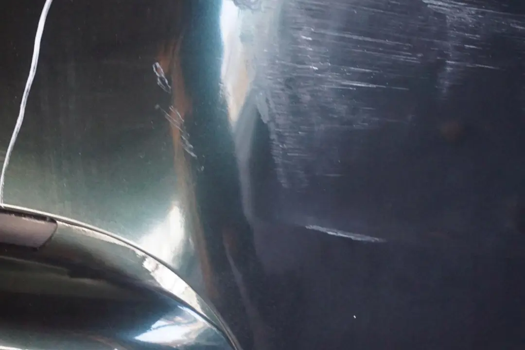 Zderzak tylny tył Oxford Green do BMW E65 E66 E67 o numerze 0136743 BMW E65 E66 E67 Zderzak tylny tył Oxford Green - SKU 0136743-OXF - Numer Części 0136743