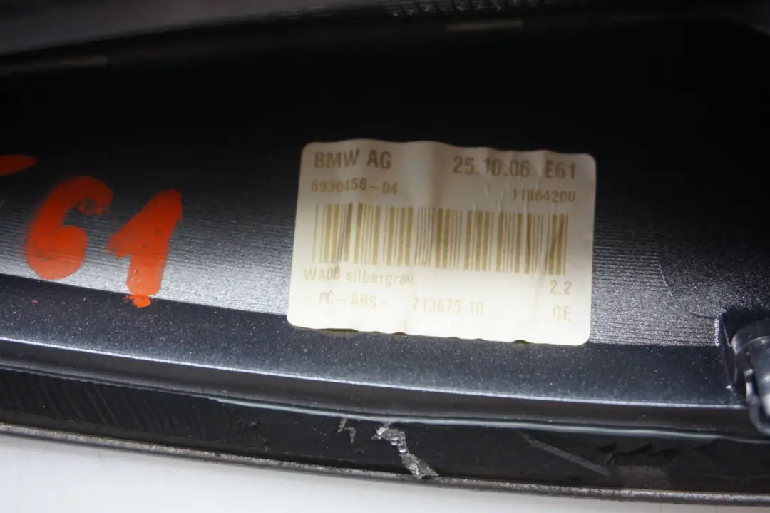 Boitier Vide Cache Exterieur Toit Antenne Shark Spacegrau pour BMW E61 à propos du numéro de pièce 6929373 BMW E61 Boitier Vide Cache Exterieur Toit Antenne Shark Spacegrau - SKU 6929373-SBG - Numéro de pièce 6929373