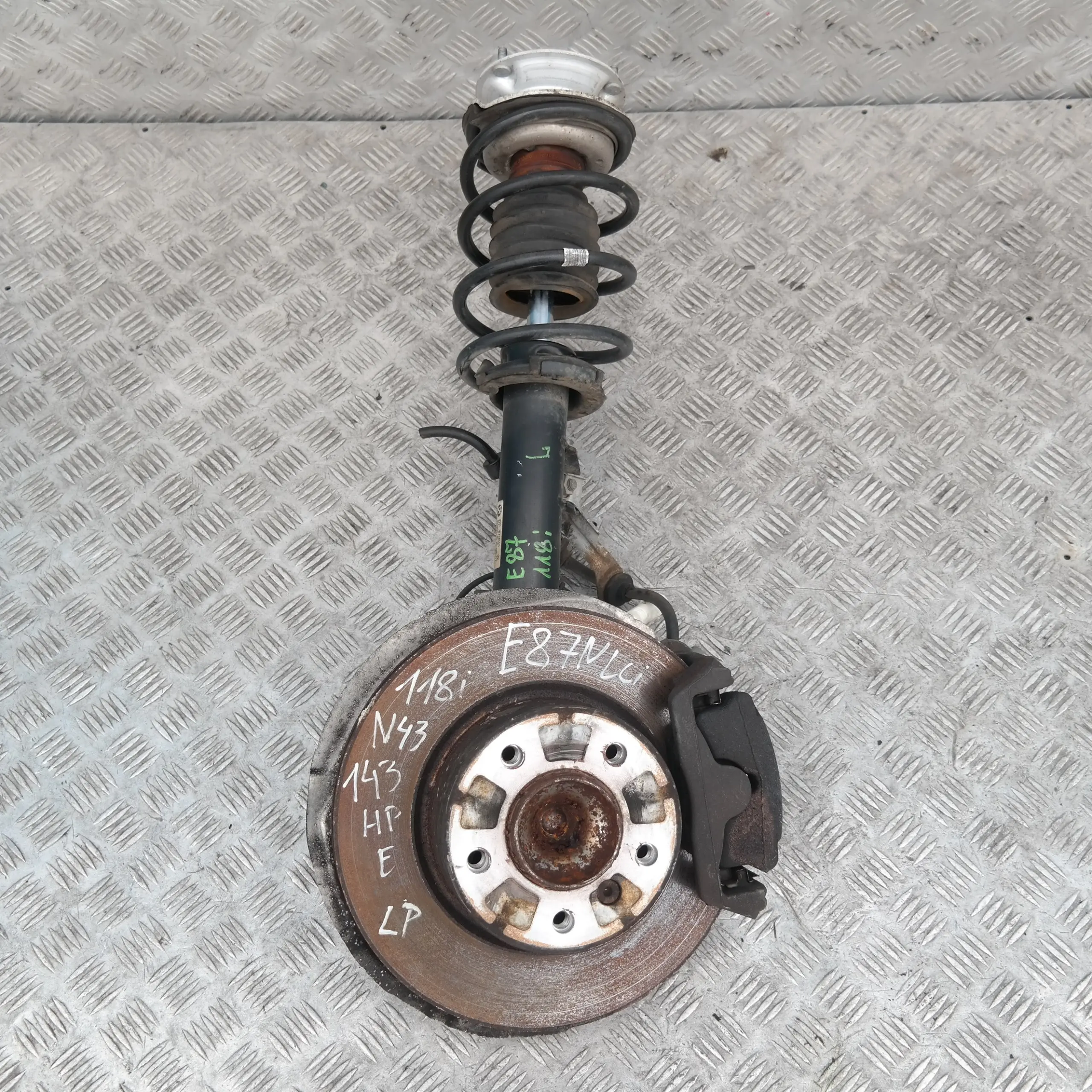 BMW 1 Series E87 LCI 118i Front Left N/S Spring Strut Brake Suspension Leg Hub