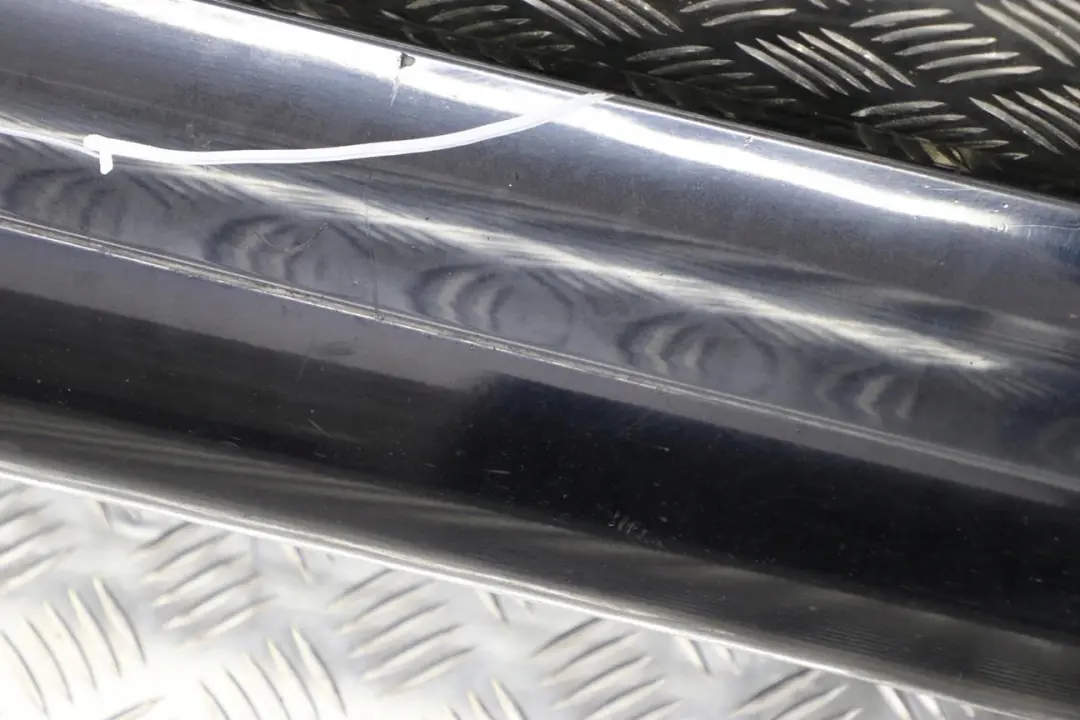 listwa próg prawy Carbonschwarz M-Pakiet do BMW E90 o numerze 0033440 BMW E90 listwa próg prawy Carbonschwarz M-Pakiet - SKU 0033440-CAR3 - Numer Części 0033440