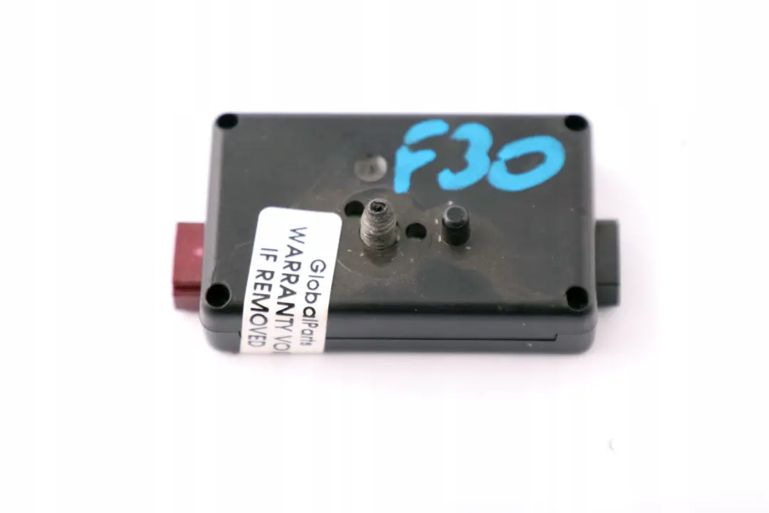 Fila F22 F30 F32 Radio Antenna Amplifier Filtro Anti-rumore per BMW con numero di parte 9231442 BMW Fila F22 F30 F32 Radio Antenna Amplifier Filtro Anti-rumore - SKU 9231442 - Numero di parte 9231442