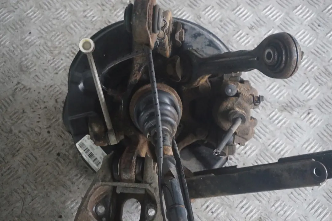 N47 Trasera Izquierda Suspension Pierna Eje Disco De Freno para BMW E90 318d con número de pieza 6774809 BMW E90 318d N47 Trasera Izquierda Suspension Pierna Eje Disco De Freno - SKU 6774809-16 - Número de pieza 6774809