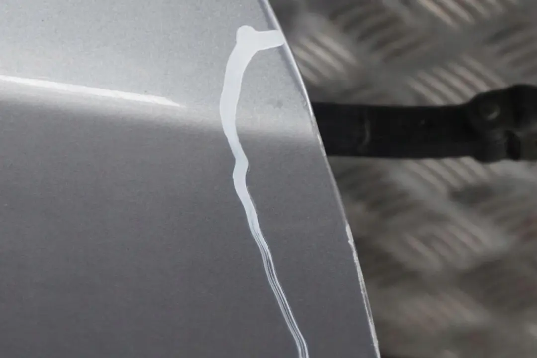 Drzwi prawe przednie Silbergrau do BMW E60 E61 o numerze 7202340 BMW E60 E61 Drzwi prawe przednie Silbergrau - SKU 7202340-SBG1 - Numer Części 7202340