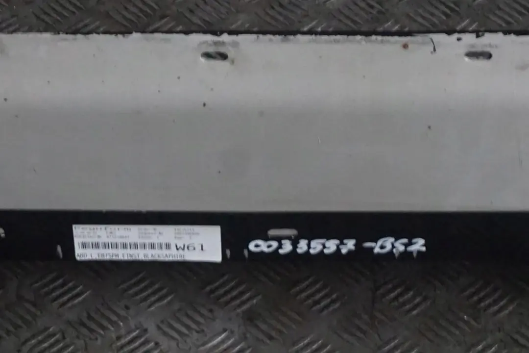 Schwellerleiste Blende Links Sparkling Graphit - A22 für BMW 1 er E87 M Sport mit Teilenummer 0033557 BMW 1 er E87 M Sport Schwellerleiste Blende Links Sparkling Graphit - A22 - SKU 0033557-SG - Teilenummer 0033557