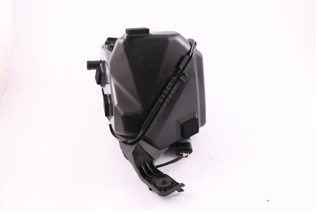 Zbiornik adblue SCR do BMW F20 F21 LCI o numerze 7403541 BMW F20 F21 LCI Zbiornik adblue SCR - SKU 7403541 - Numer Części 7403541