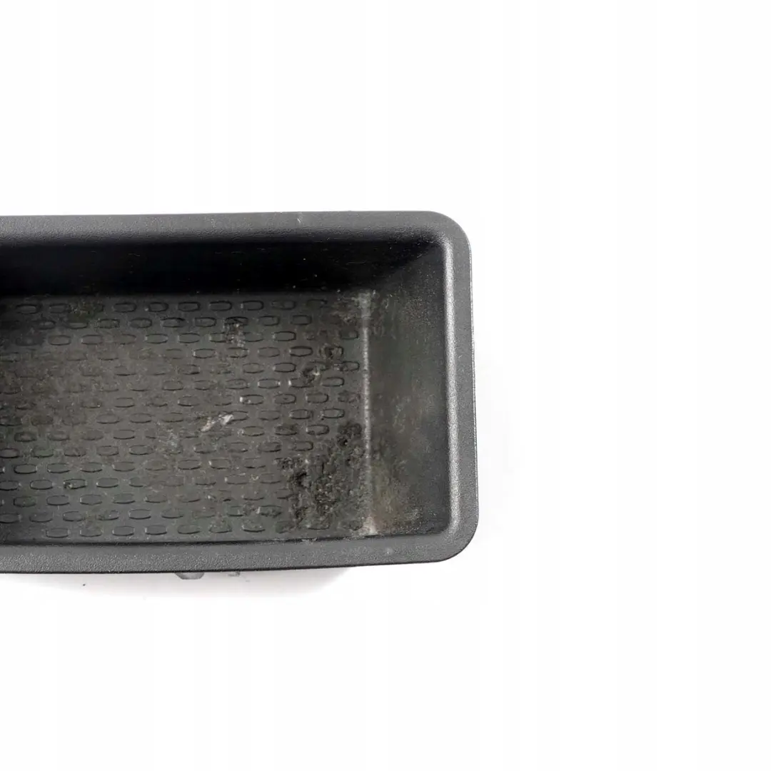 Console Centrale Inserto Posacenere Anteriore Divisorio per BMW E65 con numero di parte 7022797 BMW E65 Console Centrale Inserto Posacenere Anteriore Divisorio - SKU 7022797 - Numero di parte 7022797