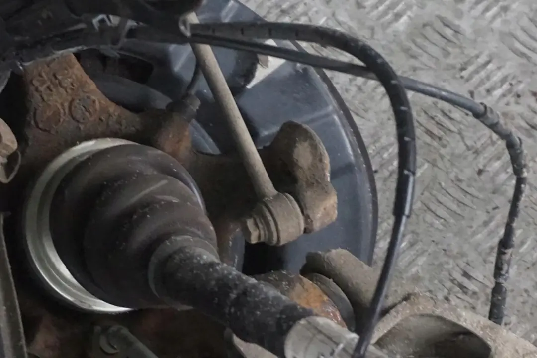 N47 Trasera Derecha O / S Suspension Pierna Eje Disco De Freno para BMW E81 118d con número de pieza 6774810 BMW E81 118d N47 Trasera Derecha O / S Suspension Pierna Eje Disco De Freno - SKU 6774810-23 - Número de pieza 6774810