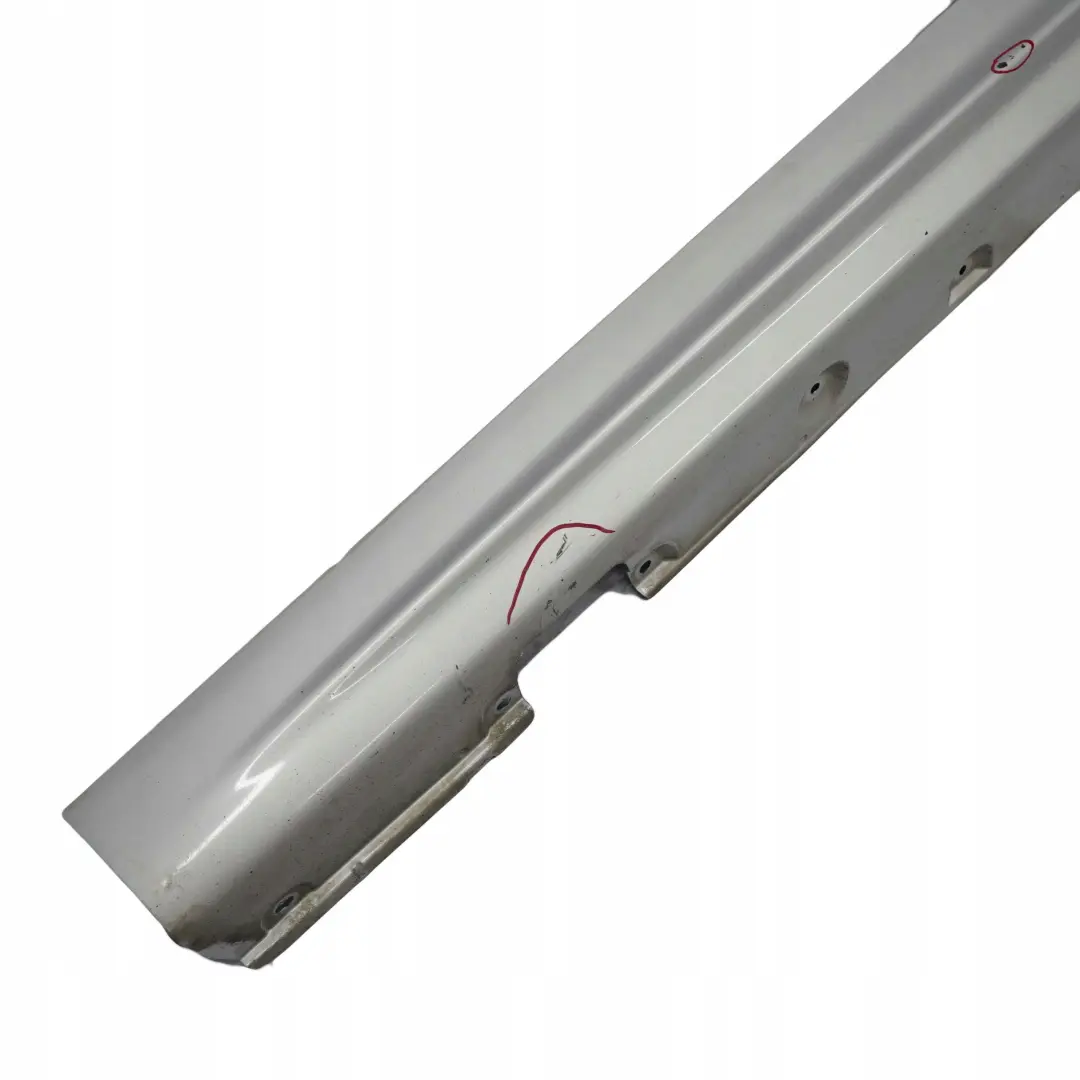 Listello Portiera Gonna SX Argento-Titanio - 354 per BMW E46 Limousine Touring con numero di parte 9071633 BMW E46 Limousine Touring Listello Portiera Gonna SX Argento-Titanio - 354 - SKU 9071633-TS1 - Numero di parte 9071633