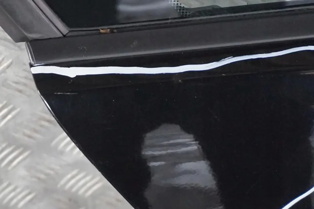 BMW 3 E90 Drzwi prawe tylne schwarz II 668 - SKU 7203648-SCH8 - Numer Części 7203648