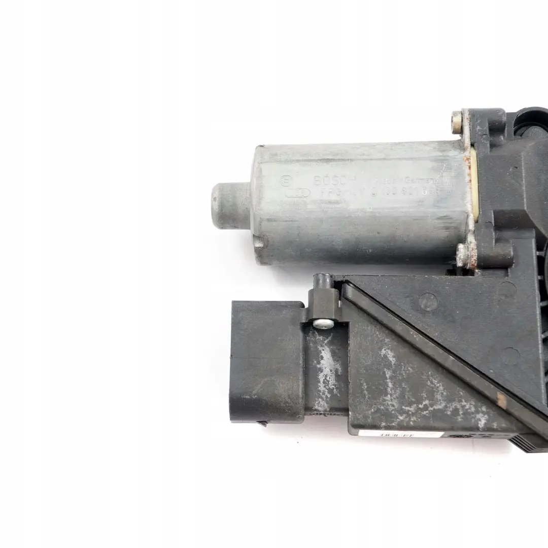  Mercedes-Benz W210 Moteur du régulateur de la vitre arrière droite - SKU A2108205442 - Numéro de pièce A2108205442