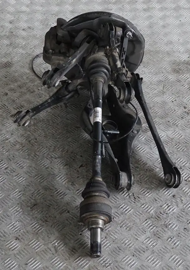 N47N 143 cv Trasera Derecha Suspension Pata Freno Pinza Disco para BMW F30 318d con número de pieza 6792522 BMW F30 318d N47N 143 cv Trasera Derecha Suspension Pata Freno Pinza Disco - SKU 6792522 - Número de pieza 6792522