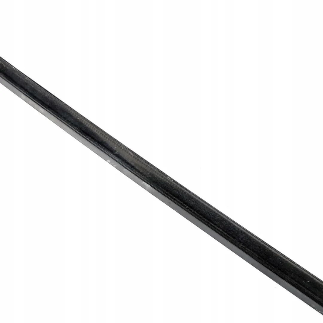 BMW E36 Berlina Touring Burlete Interior Puerta Delantera Derecha Negro - SKU 8174764 - Número de pieza 8174764