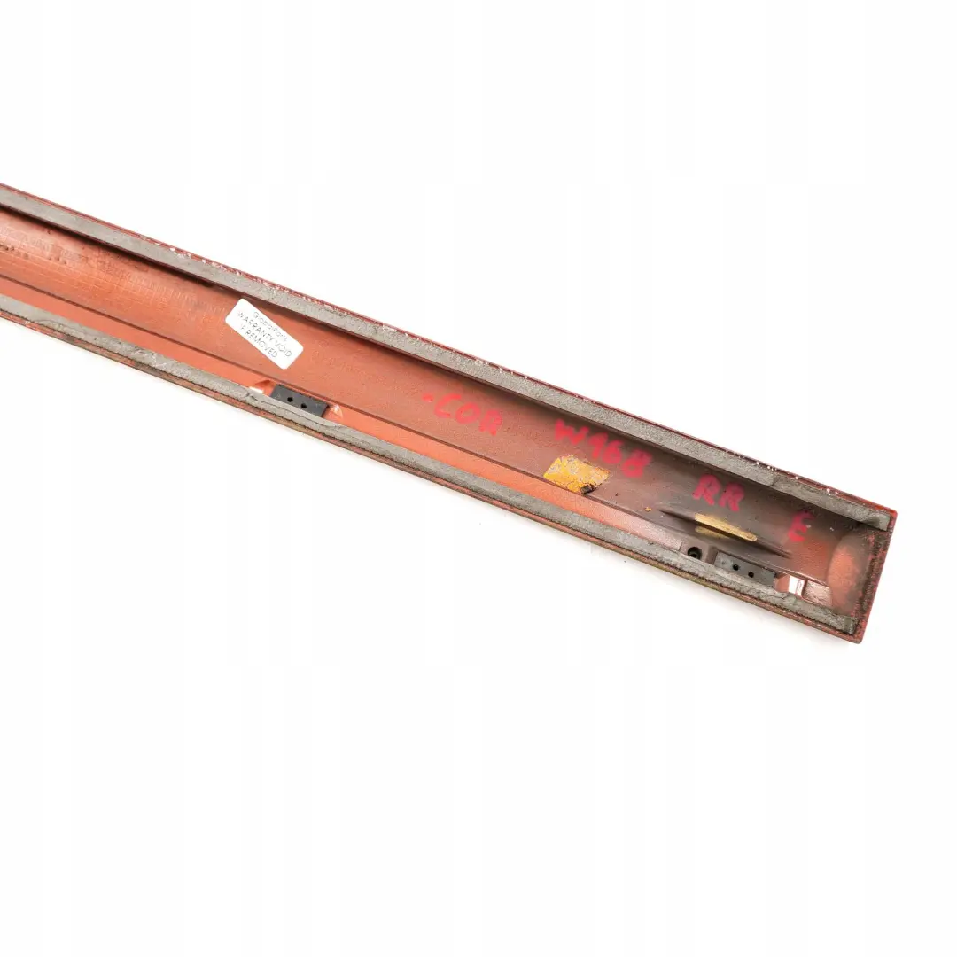 Striscia rivestimento porta anteriore destra O/S Mica Coral Orange per Mercedes W168 con numero di parte A1686981462 Mercedes W168 Striscia rivestimento porta anteriore destra O/S Mica Coral Orange - SKU A1686981462-COR - Numero di parte A1686981462