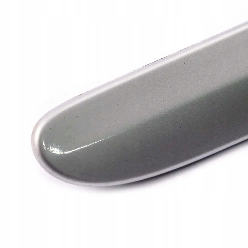 Mercedes-Benz CL203 Front Left Fender Trim Molding Strip Brilliant Silver para con número de pieza A2036904162 Mercedes-Benz CL203 Front Left Fender Trim Molding Strip Brilliant Silver - SKU A2036904162-BS - Número de pieza A2036904162