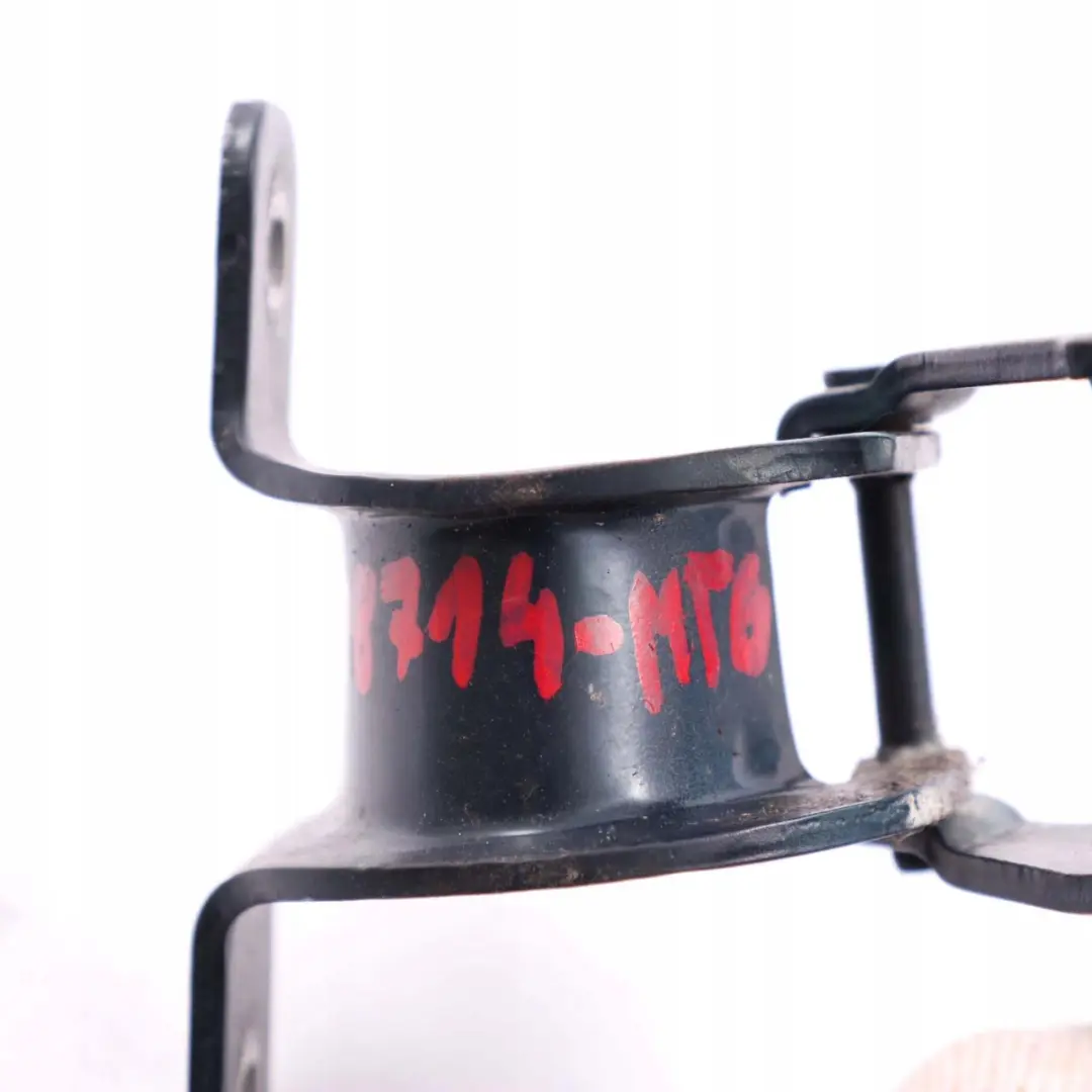 Zawias prawy dachu dach Montegoblau do BMW Cabrio E88 o numerze 7208714 BMW Cabrio E88 Zawias prawy dachu dach Montegoblau - SKU 7208714 - Numer Części 7208714