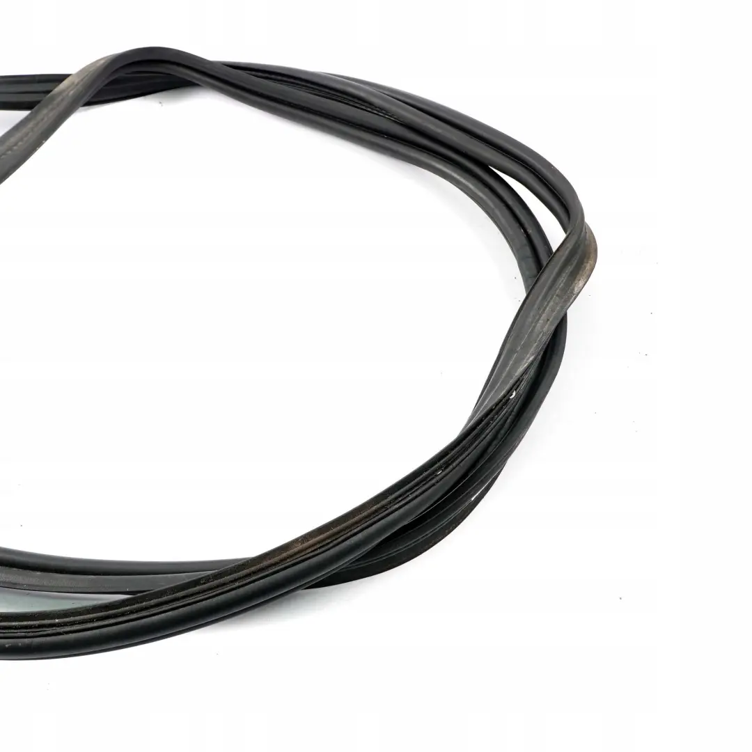 Guarnizione Scheibenklappe Portellone Mercedes W204 - SKU A2047500298 - Numero di parte A2047500298