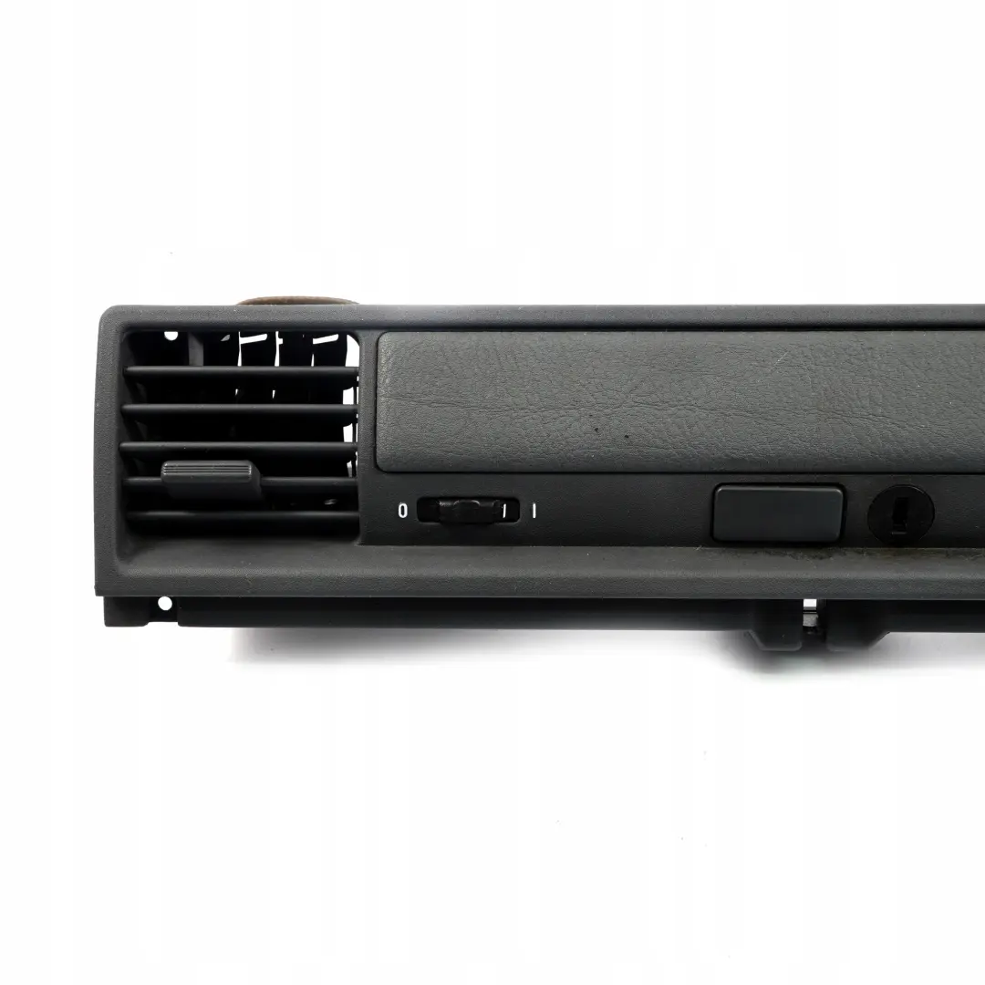 Armaturenbrett Lüftungsgitter Entlüftung Grau 8162022 für BMW 3 er E36 mit Teilenummer 8183041 BMW 3 er E36 Armaturenbrett Lüftungsgitter Entlüftung Grau 8162022 - SKU 8183041 - Teilenummer 8183041