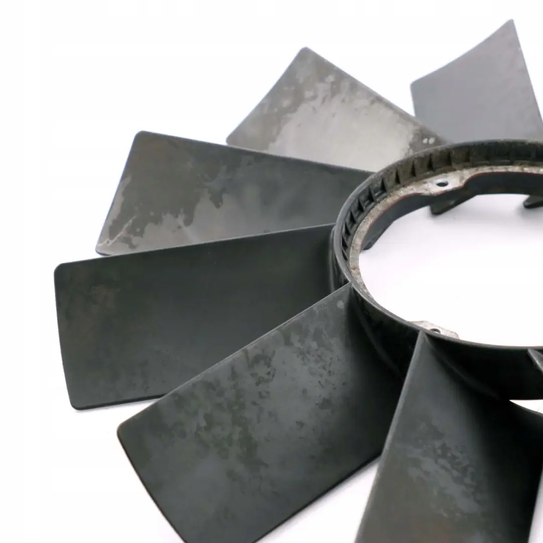 Radiator Fan Ventilator to BMW 7 X5 Series E53 E65 E66 E67 with Part number 7504732 BMW 7 X5 Series E53 E65 E66 E67 Radiator Fan Ventilator - SKU 7504732 - Part number 7504732