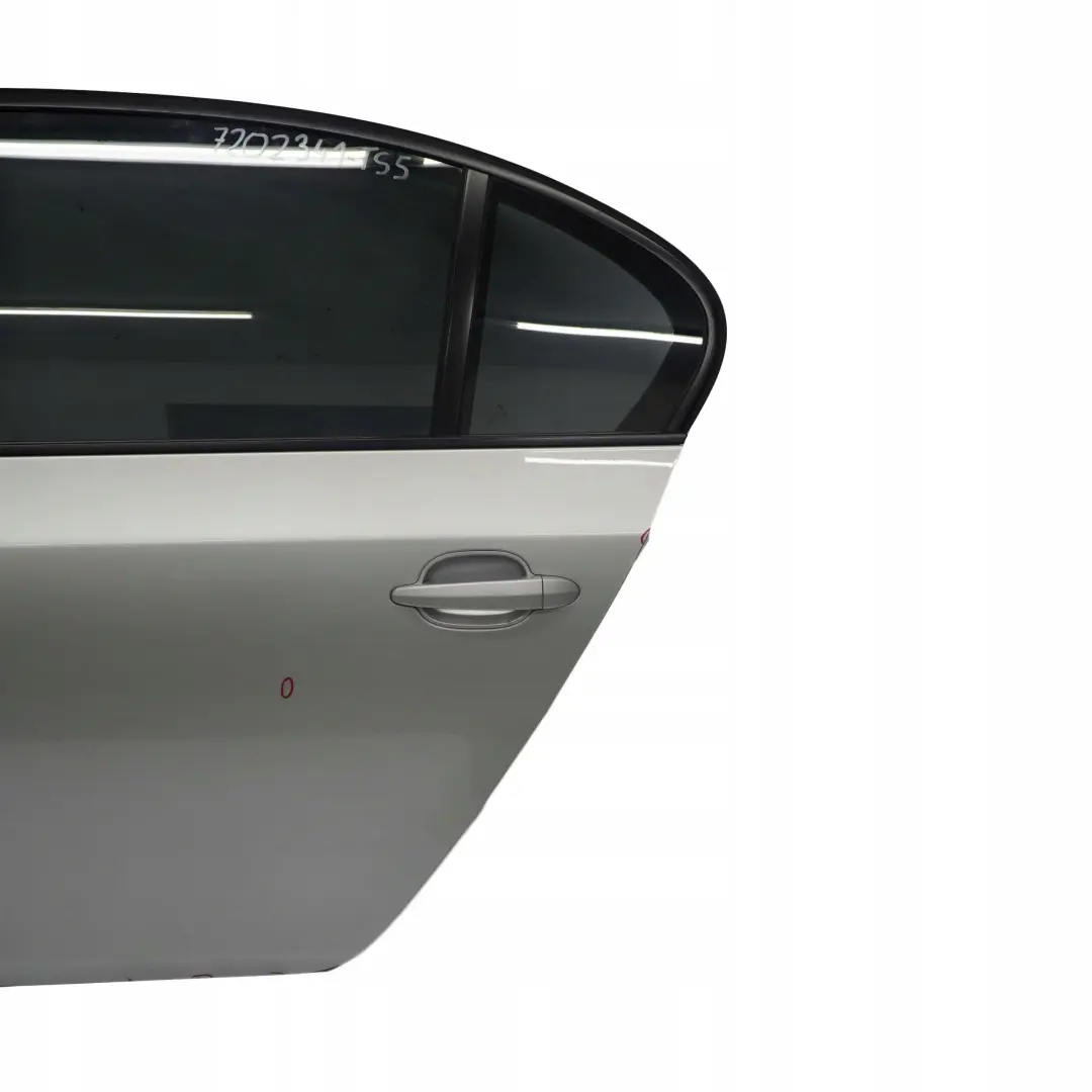 Tür Hinten Links Titansilber Titan Silber Metallic - 354 für BMW 5 E60 5 mit Teilenummer 7202341 BMW 5 E60 5 Tür Hinten Links Titansilber Titan Silber Metallic - 354 - SKU 7202341-TS5 - Teilenummer 7202341