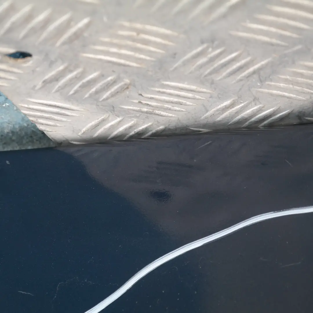 Nakładka listwa próg lewy Tiefseeblau do BMW E87 LCI o numerze 36145 BMW E87 LCI Nakładka listwa próg lewy Tiefseeblau - SKU 0036145-DSB - Numer Części 36145