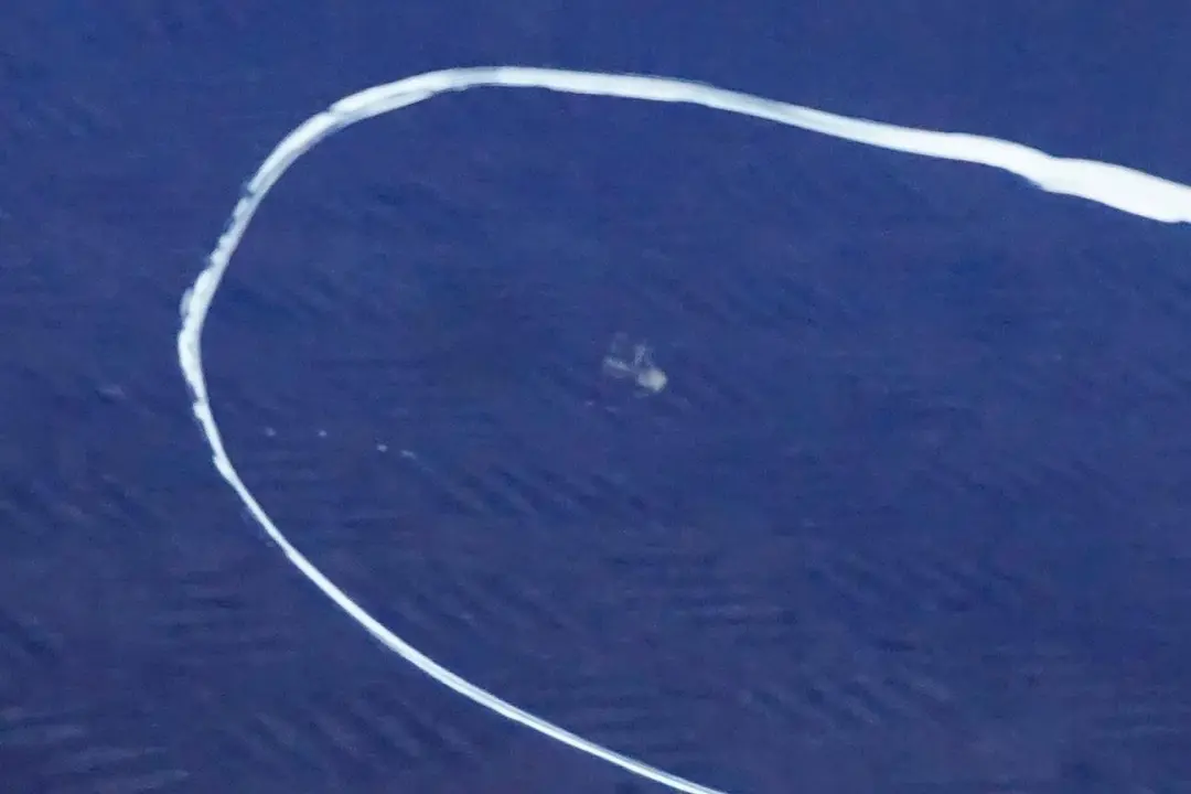 Porta Davanti SX Montegoblau Montego Blu Metallizzato - A51 per BMW E92 2 E93 con numero di parte 7200569 BMW E92 2 E93 Porta Davanti SX Montegoblau Montego Blu Metallizzato - A51 - SKU 7200569-MTB2 - Numero di parte 7200569