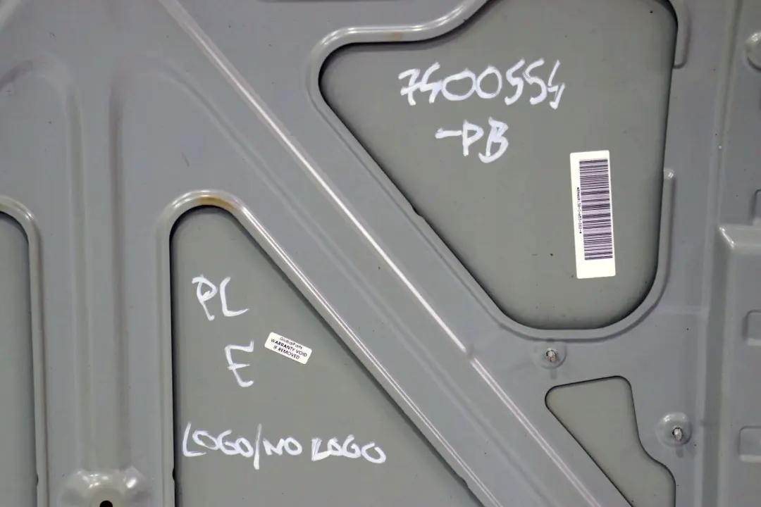 Cappotta Dachschale Frontale Platinbronze Bronzo A53 per BMW E93 F33 Cabrio con numero di parte 7400554 BMW E93 F33 Cabrio Cappotta Dachschale Frontale Platinbronze Bronzo A53 - SKU 7400554-PB - Numero di parte 7400554