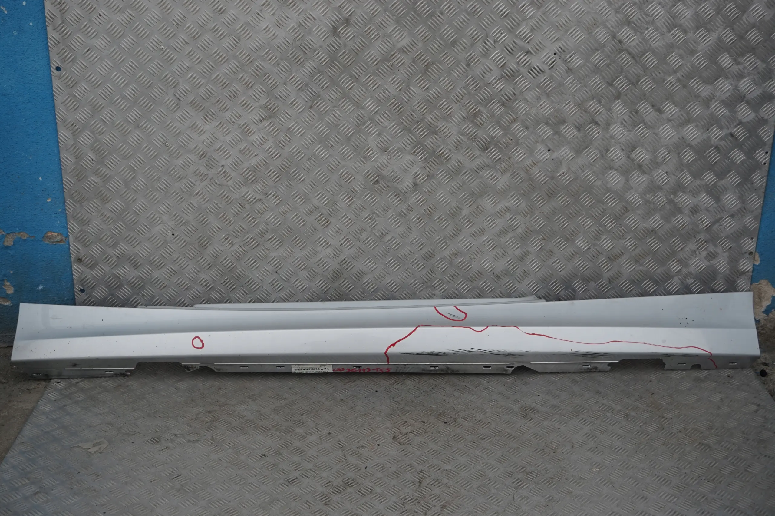 BMW E81 E82 E88 Listello Portiera Blende Gonna SX Argento-Titanio Silber