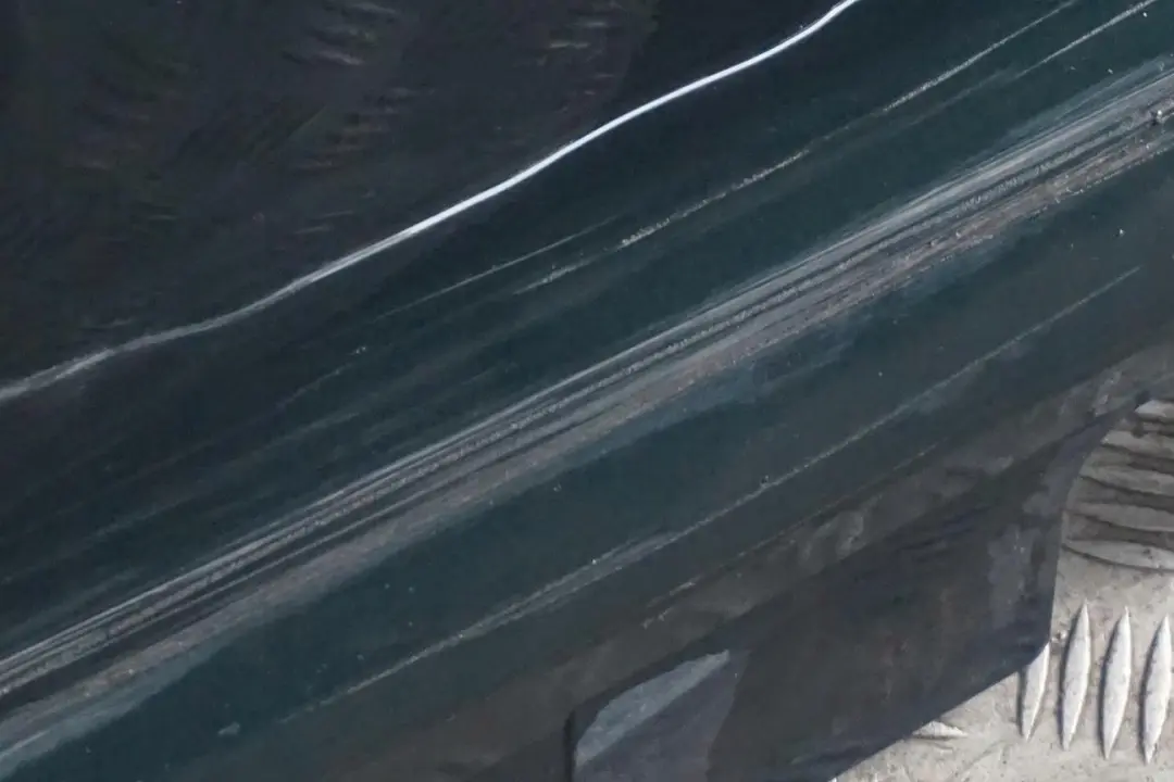 Sill Strip Faldon Lateral Izquierdo Tiefgruen Verde Profundo - A43 para BMW E92 E93 con número de pieza 0034059 BMW E92 E93 Sill Strip Faldon Lateral Izquierdo Tiefgruen Verde Profundo - A43 - SKU 0034059-TG - Número de pieza 0034059