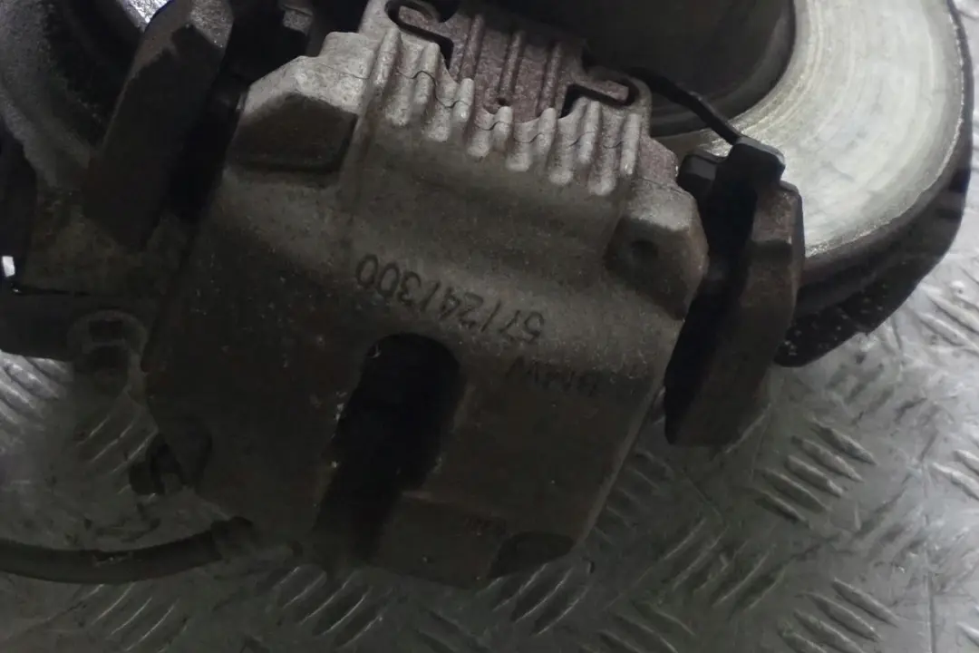 M47N2 M Sport Suspension Delantera Derecha Spring Strut Leg para BMW E91 Touring 320d con número de pieza 8036554 BMW E91 Touring 320d M47N2 M Sport Suspension Delantera Derecha Spring Strut Leg - SKU 8036554-4 - Número de pieza 8036554