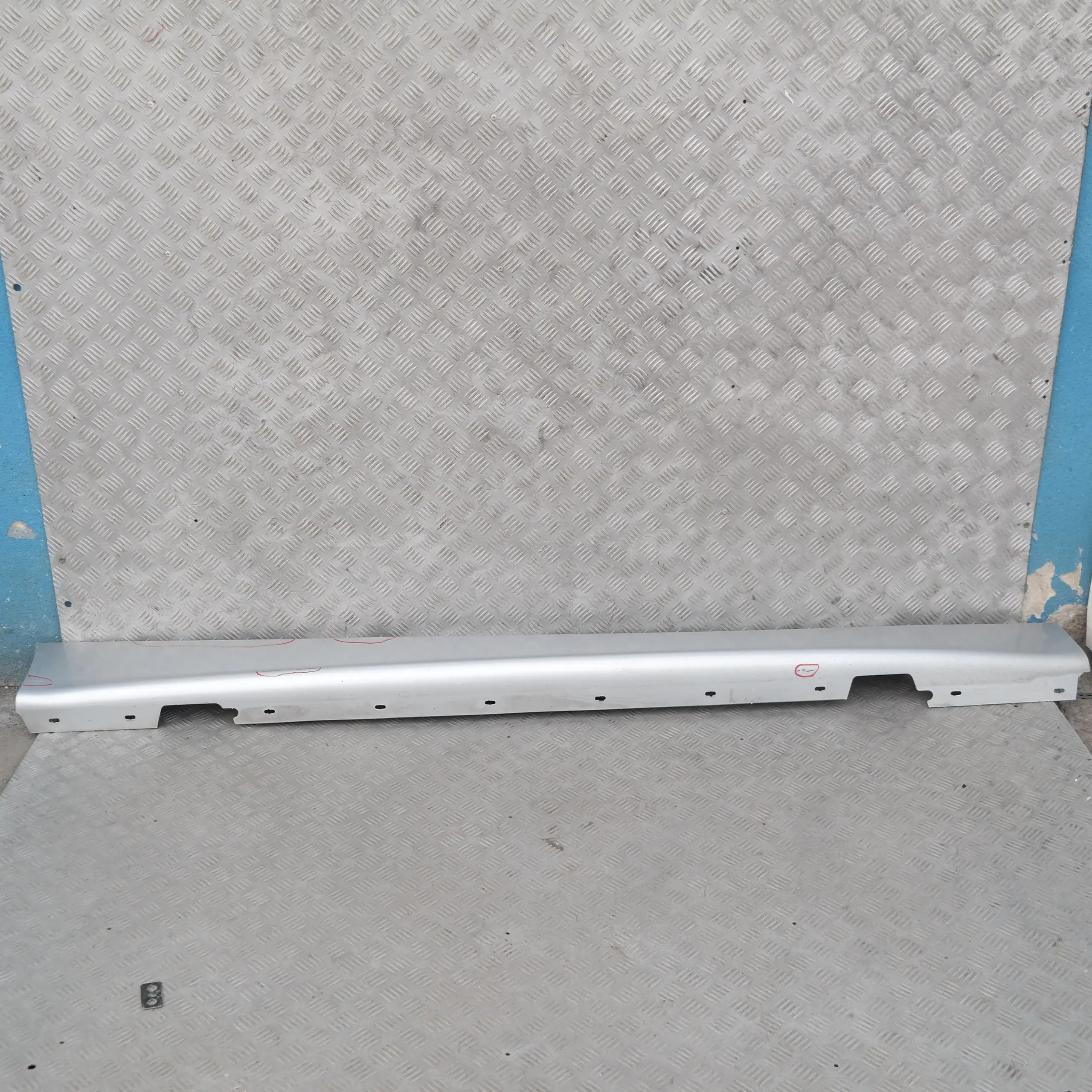 BMW 1 SERIES 6 E87 Sill Strip Side Skirt Right O/S Titansilber Silver Metallic