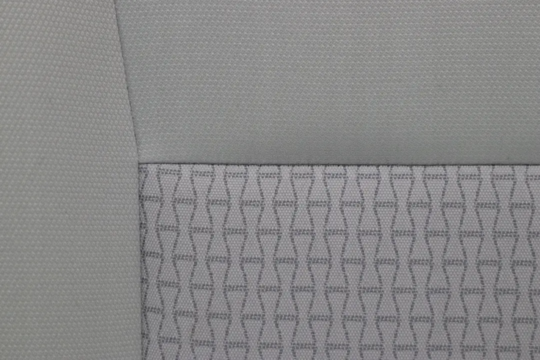 Clase B W245 Asiento Trasero Izquierdo Tela Funda Respaldo Gris Alpaca para Mercedes con número de pieza A1699203547 Mercedes Clase B W245 Asiento Trasero Izquierdo Tela Funda Respaldo Gris Alpaca - SKU A1699203547 - Número de pieza A1699203547