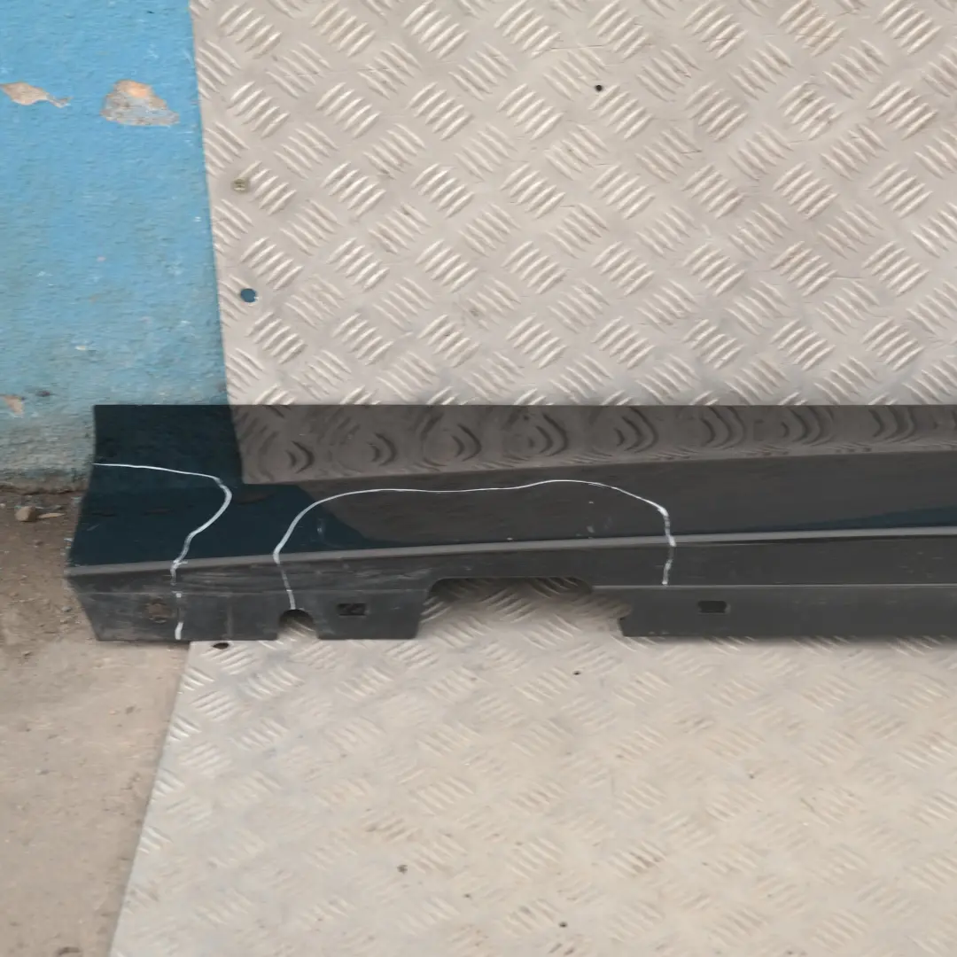 Nakładka listwa próg prawy black do BMW E87 LCI o numerze 36144 BMW E87 LCI Nakładka listwa próg prawy black - SKU 0036144-BS12 - Numer Części 36144