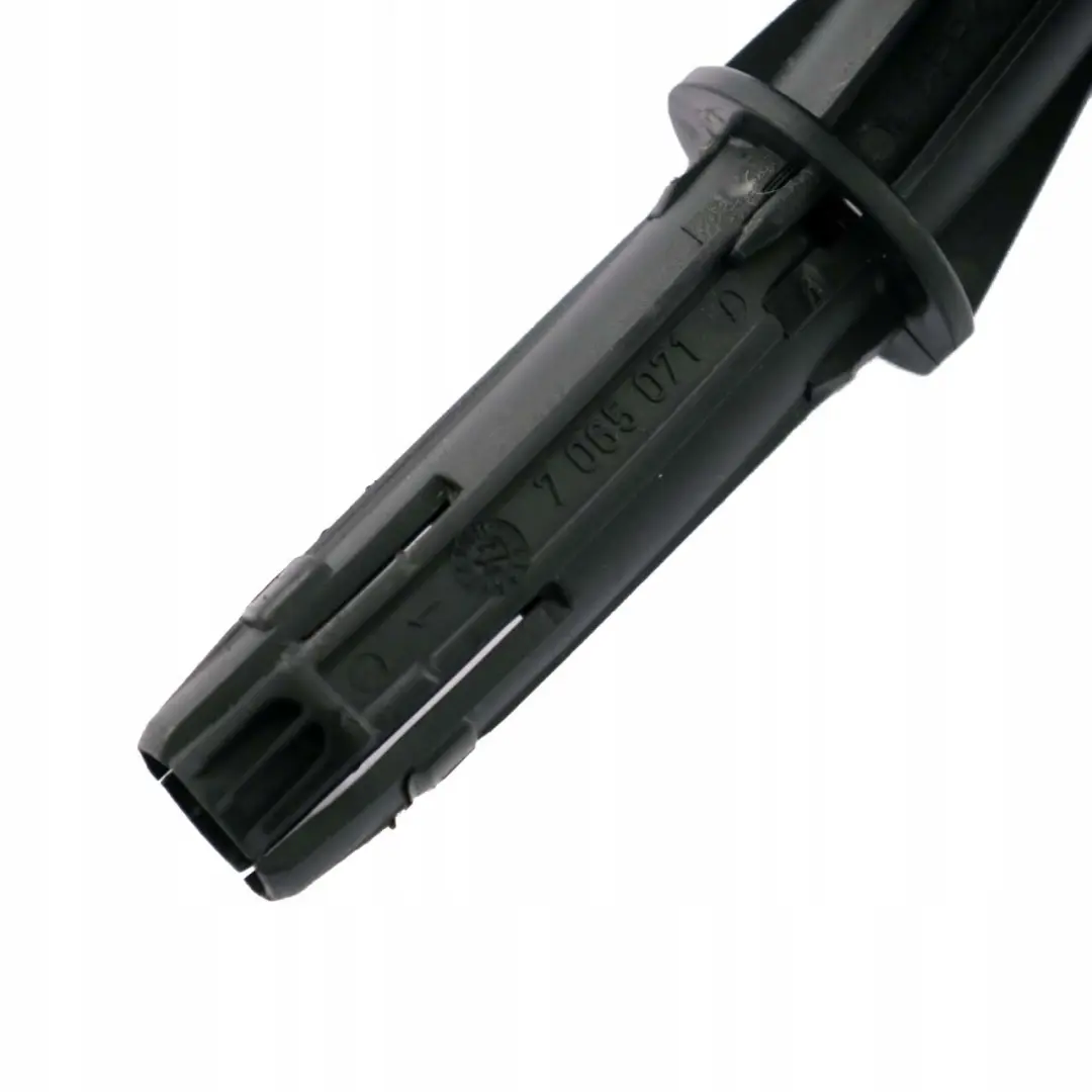 BMW 5 er E60 E61 Kopfstütze Führung Halter Sperrbar Grau - SKU 7076681 - Teilenummer 7065071