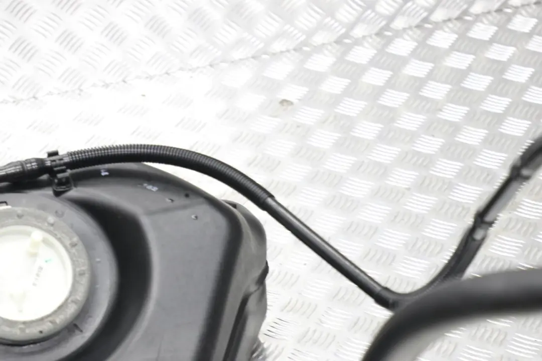 M47N2 M57N2 Diesel Kraftstofftank Einfüllrohr für BMW 5 E60 520d 525d 530d 535d mit Teilenummer 7200079 BMW 5 E60 520d 525d 530d 535d M47N2 M57N2 Diesel Kraftstofftank Einfüllrohr - SKU 7200079-1 - Teilenummer 7200079