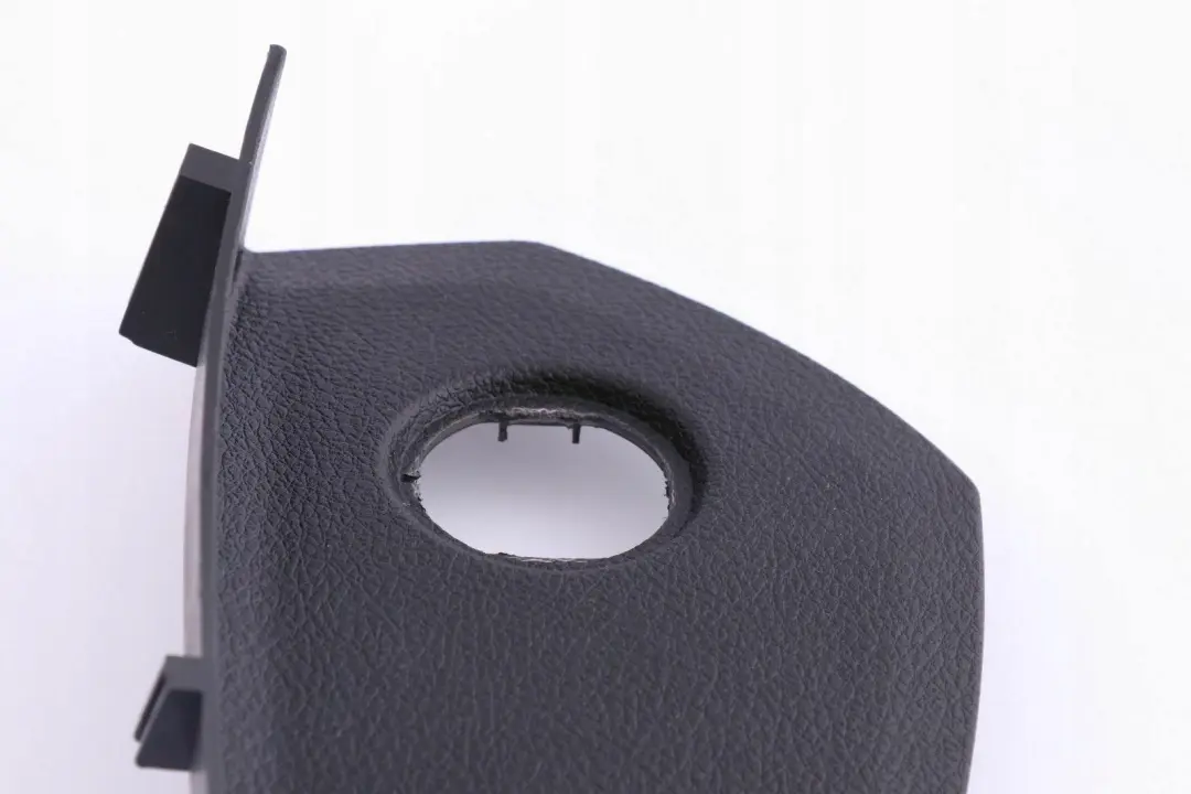 Osłona obudowa konsoli lewa do BMW F21 F22 o numerze 9227101 BMW F21 F22 Osłona obudowa konsoli lewa - SKU 9227101 - Numer Części 9227101