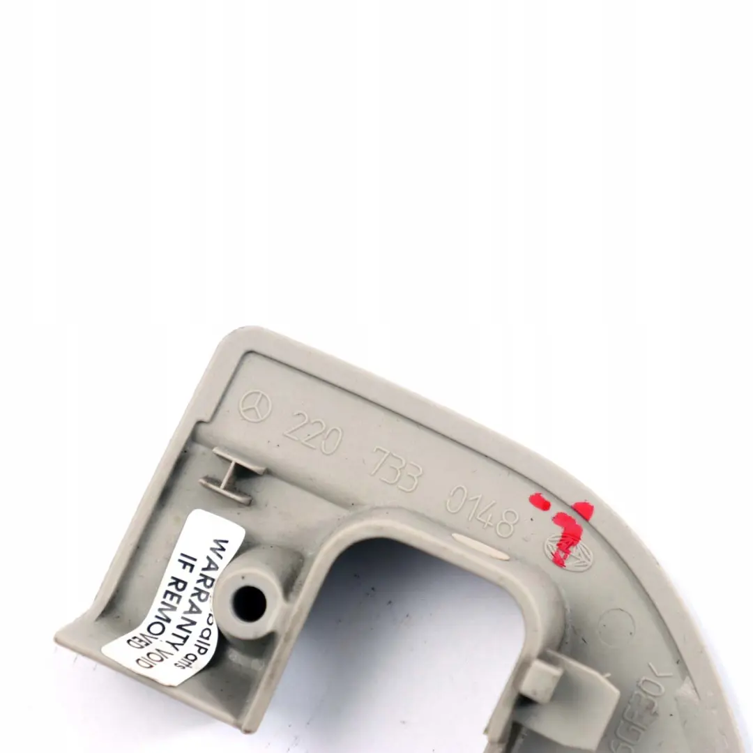 Mercedes-Benz Clase S W220 Rear Left Door Lock Surround Trim para con número de pieza A2207330148 Mercedes-Benz Clase S W220 Rear Left Door Lock Surround Trim - SKU A2207330148 - Número de pieza A2207330148