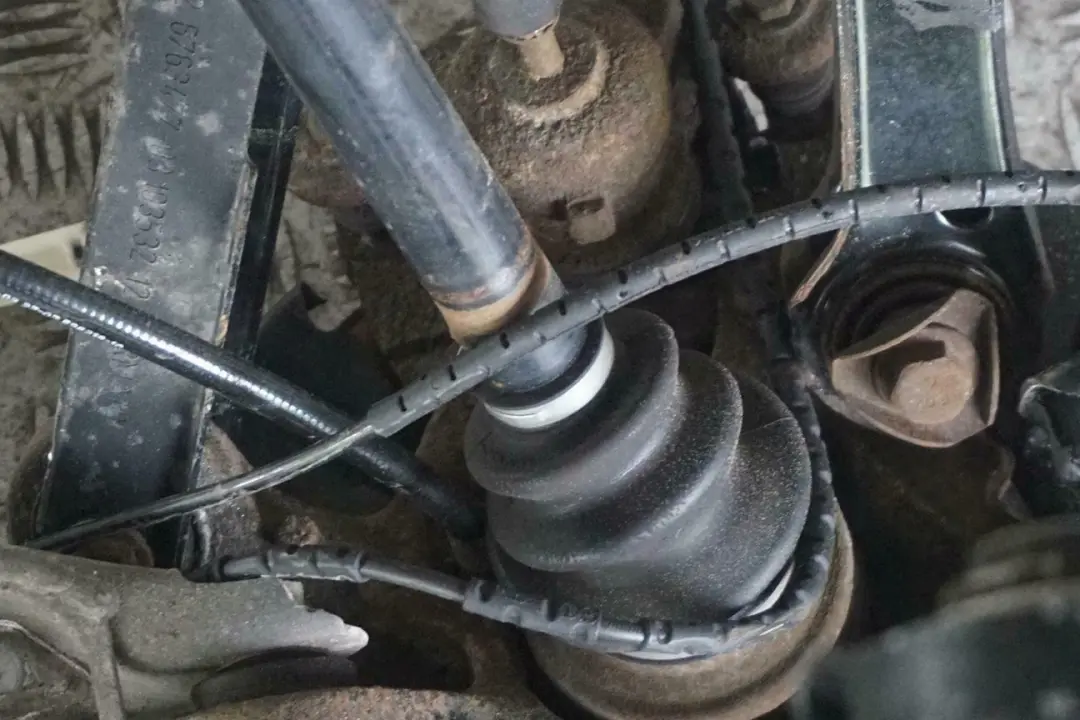 £BMW 3 Series E90 320i N46 Rear Right O/S Spring Strut Leg Brake Suspension Hub to with Part number 6774810 £BMW 3 Series E90 320i N46 Rear Right O/S Spring Strut Leg Brake Suspension Hub - SKU 6774810-6 - Part number 6774810