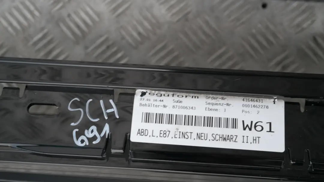 BMW 1 SERIES 7 E87 Sill strip side skirt left N/S BLACK 2 SCHWARZ II - 668 - SKU 0032949-SCH7 - Part number 51770032949