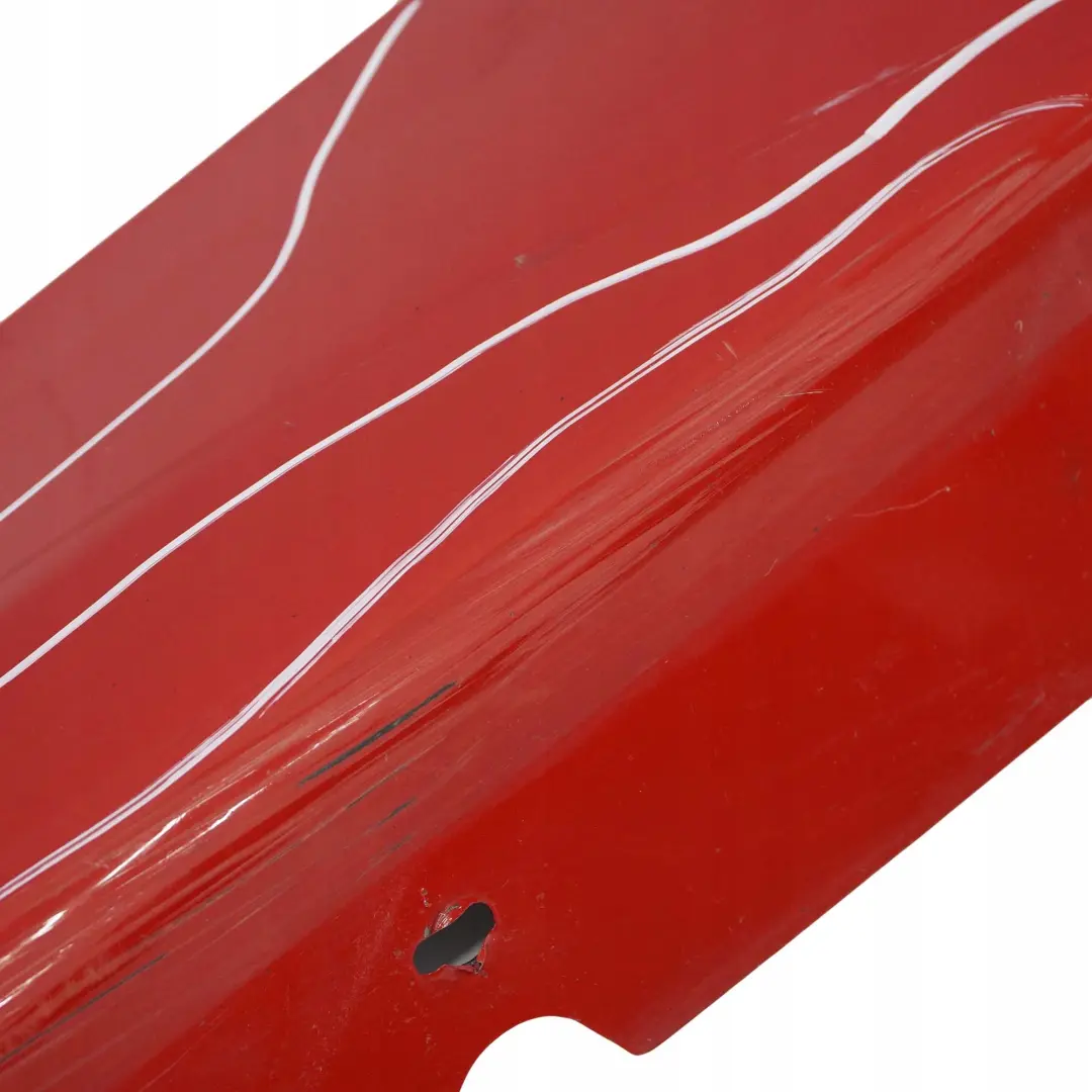 Sill Strip Side Trim Skirt Left Japanrot Red - 438 para BMW E90 E91 con número de pieza 0032951 BMW E90 E91 Sill Strip Side Trim Skirt Left Japanrot Red - 438 - SKU 0032951-JR2 - Número de pieza 0032951