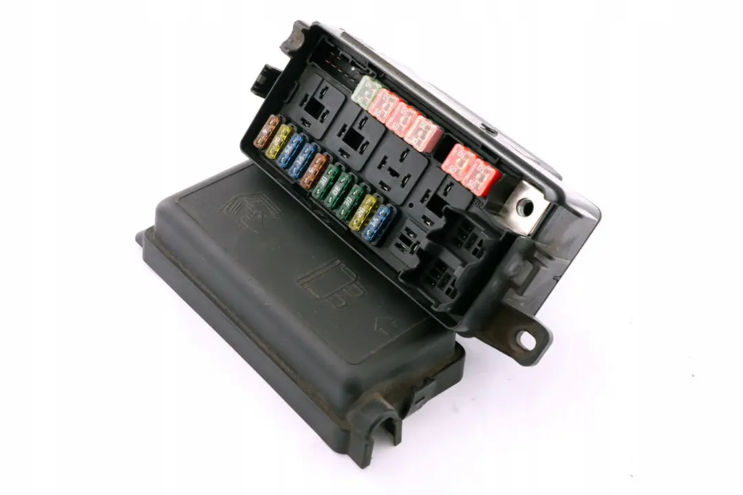 Fuse Relay Mini Cooper One R50 R53 Electrical Box Housing With Cover 148079 to with Part number 1480790 Fuse Relay Mini Cooper One R50 R53 Electrical Box Housing With Cover 148079 - SKU 1480790 - Part number 1480790