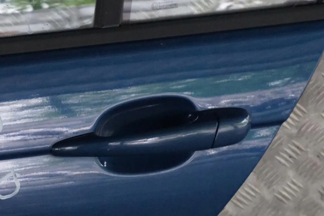 Arriere Gauche Bleu Topaze Bleu Metallise - 896 pour BMW 3 Serie E46 Porte à propos du numéro de pièce 7034153 BMW 3 Serie E46 Porte Arriere Gauche Bleu Topaze Bleu Metallise - 896 - SKU 7034153-TPB - Numéro de pièce 7034153