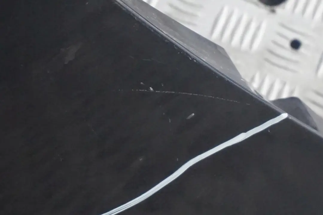 Błotnik lewy Monacoblau do BMW E92 E93 o numerze 2155919 BMW E92 E93 Błotnik lewy Monacoblau - SKU 2155919-MB1 - Numer Części 2155919