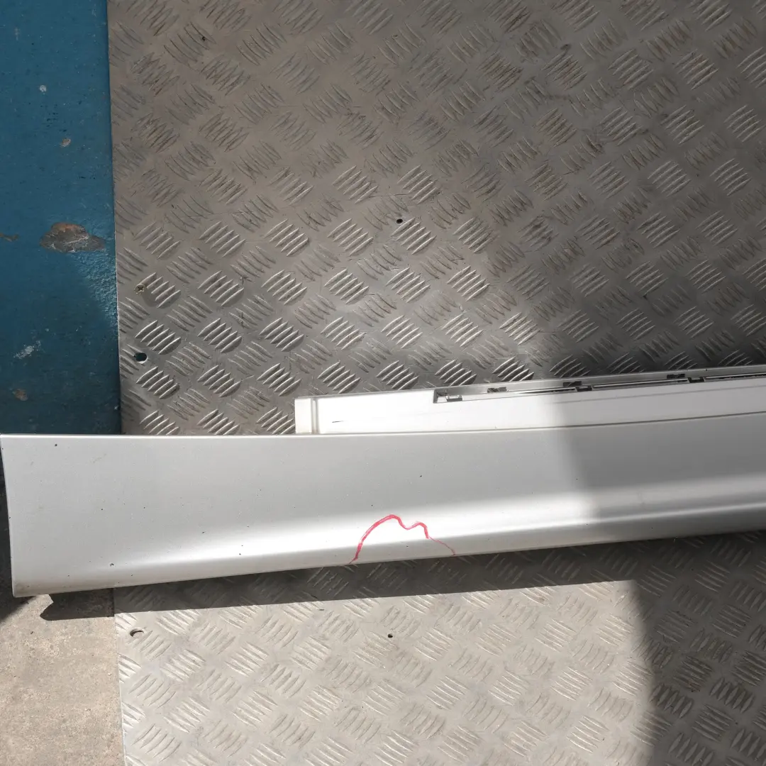 BMW 1 19 E87 Bas de Porte Couverture Seuil a Gauche Argent Titane Sliber - SKU 0032949-TS19 - Numéro de pièce 32949