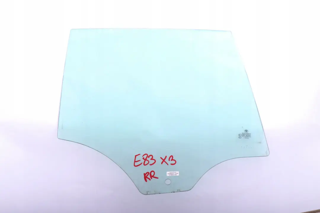 Finestrino Verde Portiera Posteriore Destra AS2 per BMW X3 E83 LCI con numero di parte 3332312 BMW X3 E83 LCI Finestrino Verde Portiera Posteriore Destra AS2 - SKU 3332312 - Numero di parte 3332312