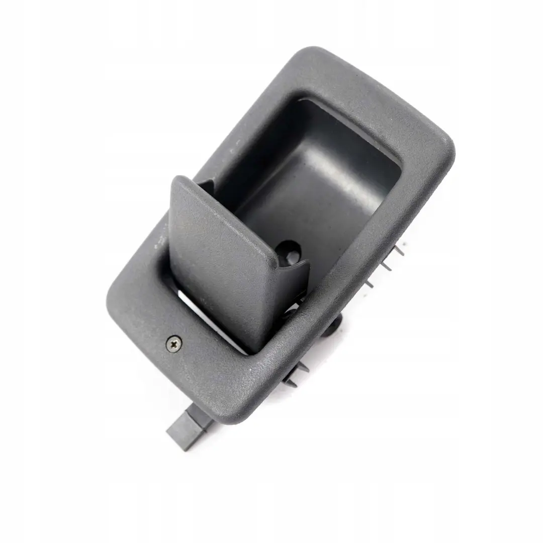 Rączka klamka klapy bagażnika do Mercedes W210 KOMBI o numerze A2107660091 Mercedes W210 KOMBI Rączka klamka klapy bagażnika - SKU A2107660091 - Numer Części A2107660091