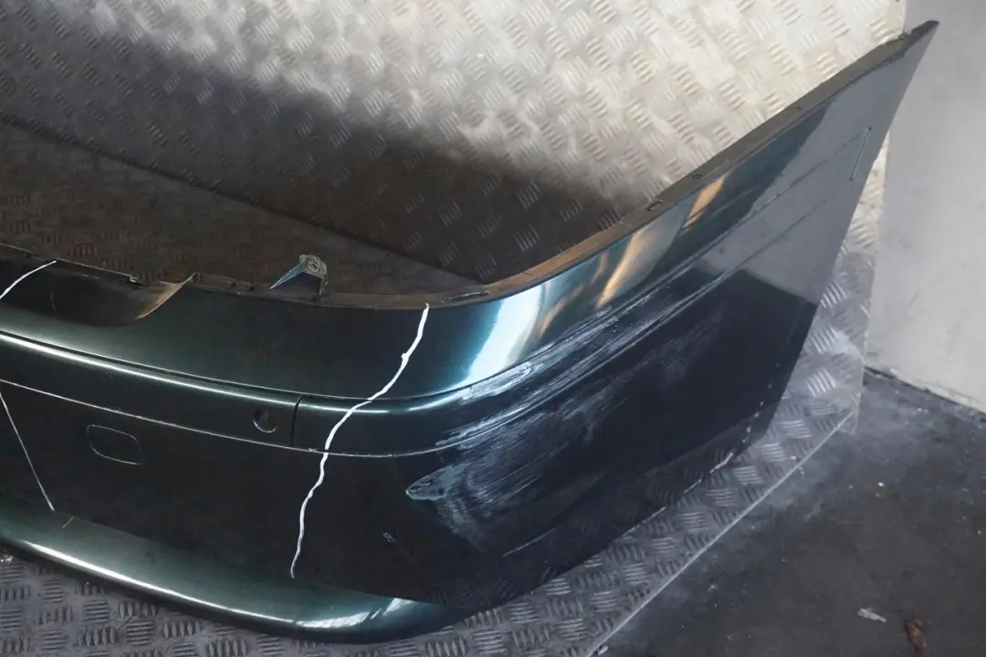 Zderzak tylny tył Oxford Green do BMW E65 E66 E67 o numerze 0136743 BMW E65 E66 E67 Zderzak tylny tył Oxford Green - SKU 0136743-OXF - Numer Części 0136743