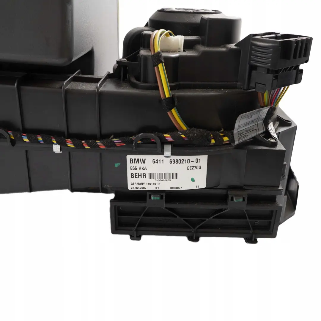 Asiento trasero Banco Calentador Matrix Nevera Nevera Coolbox para BMW 7 E66 con número de pieza 7142309 BMW 7 E66 Asiento trasero Banco Calentador Matrix Nevera Nevera Coolbox - SKU 6942649 - Número de pieza 7142309