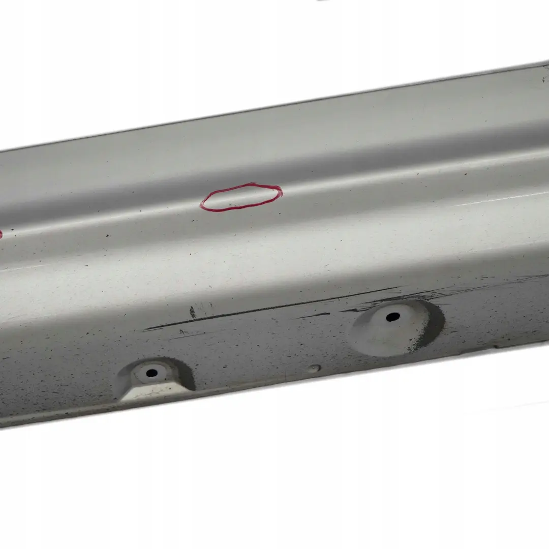 Bas de Porte Seuil a Gauche Argent Titane - 354 pour BMW 3 E46 Limousine Touring à propos du numéro de pièce 9071633 BMW 3 E46 Limousine Touring Bas de Porte Seuil a Gauche Argent Titane - 354 - SKU 9071633-TS - Numéro de pièce 9071633